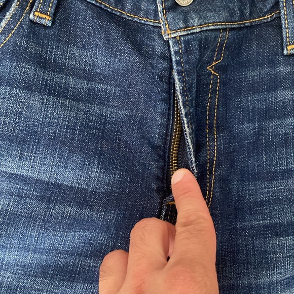 Like New - Men’s Guess Skinny Jeans 33/32 Worn Once - Picture 5 of 8